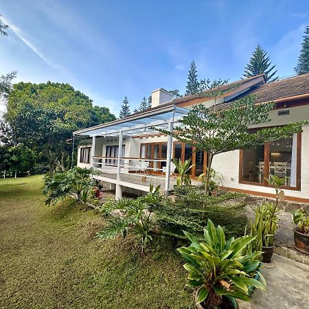 Villa Putih Le Cordon Bandung Kültér fotó