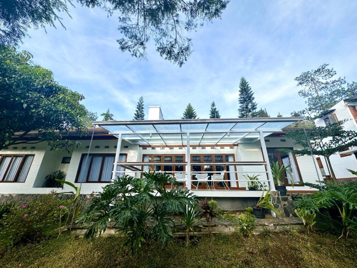 Villa Putih Le Cordon Bandung Kültér fotó